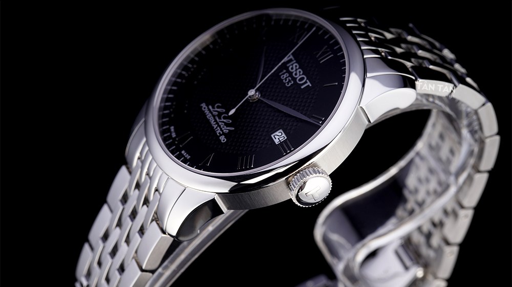 Đồng hồ Tissot T006.407.11.053.00 - Bộ vỏ thép được hoàn thiện tinh xảo cùng niềng bezel nổi bật