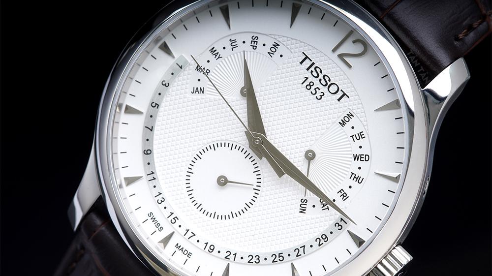 Đồng hồ Tissot T063.637.16.037.00 Bộ kim dauphine với các mặt phụ chức năng của Tissot T063.637.16.037.00 