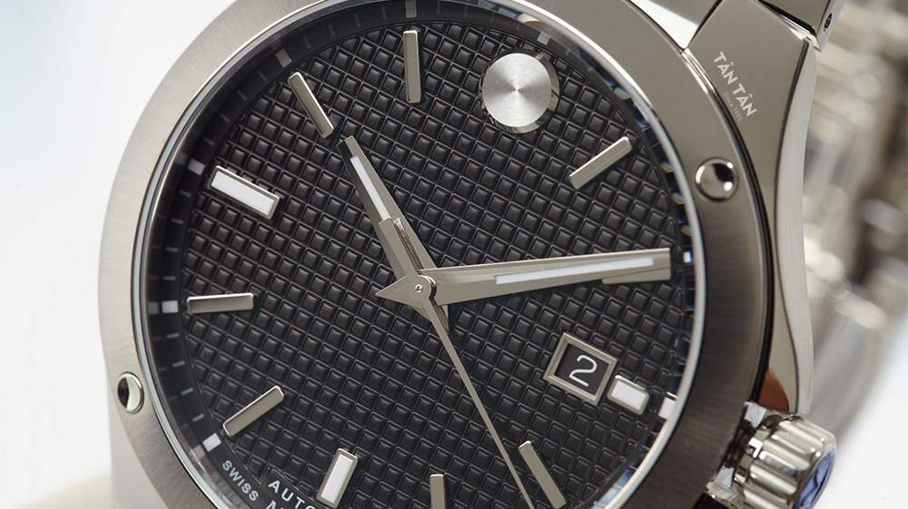 Đồng hồ Movado 0607551 - Họa tiết chấm tròn đặc trưng cùng bộ kim phủ dạ quang Super Luminova 
