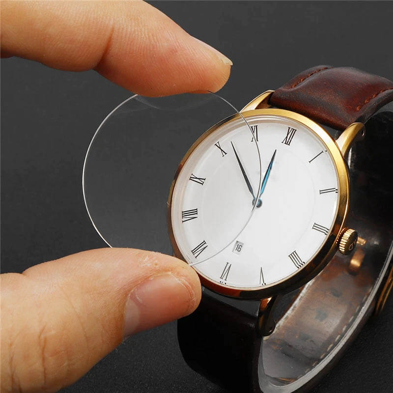 Mặt kính đồng hồ đảm bảo độ bền và tính thẩm mỹ của đồng hồ