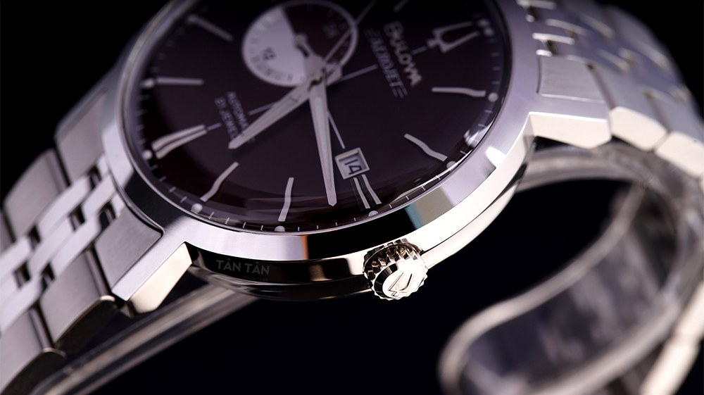 Đồng hồ Bulova 96B375 - Bộ vỏ sáng bóng được mài giũa tỉ mỉ đến từng chi tiết