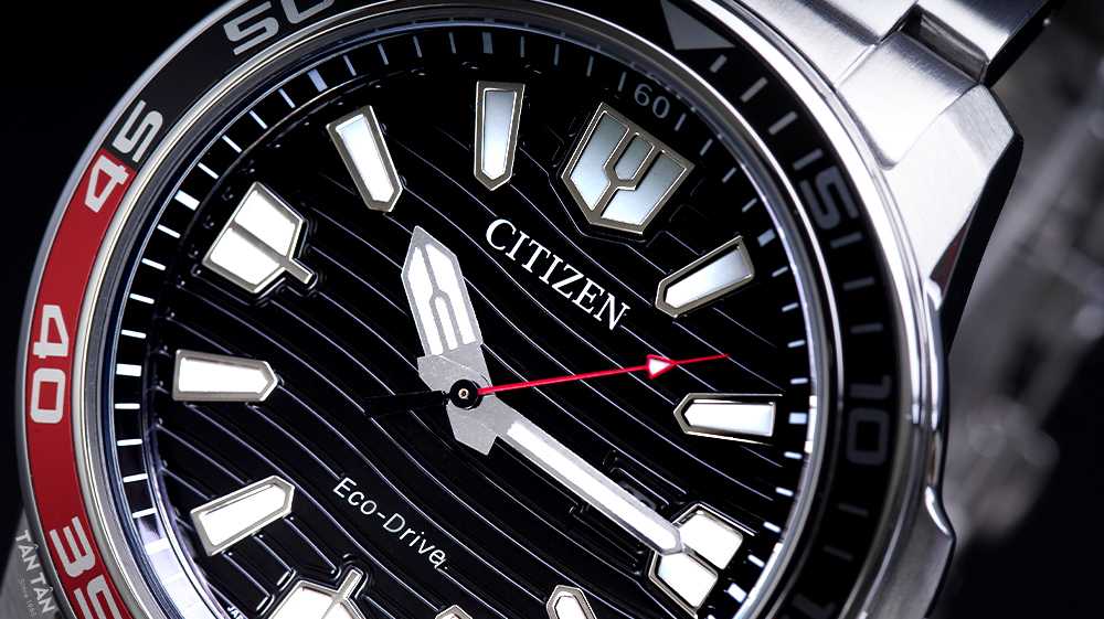 Đồng hồ Citizen CA4486-82L - Mặt số của Citizen AW1527-86E