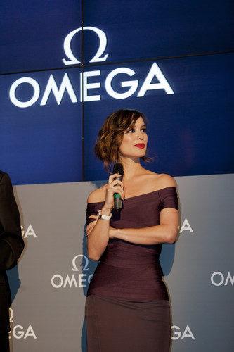 Berenice Marlohe - Đại sứ mới của thương hiệu Đồng hồ Omega
