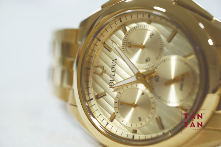 Đồng hồ Bulova Curv 97A125